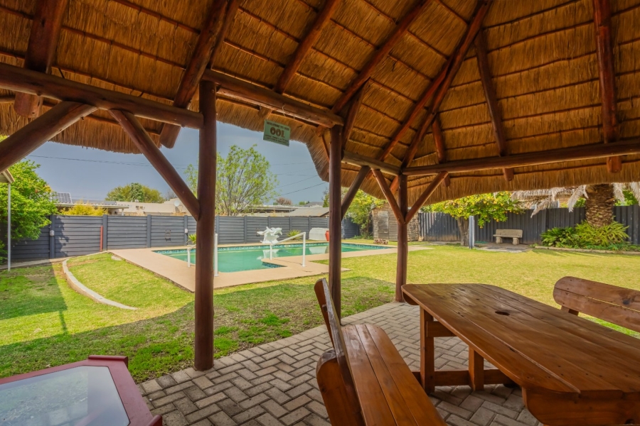 4 Bedroom Property for Sale in Kroonheuwel Free State